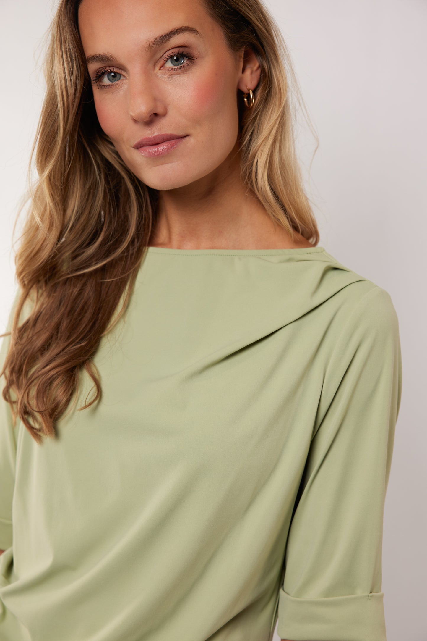GM Romina Top Light Moss & Sand